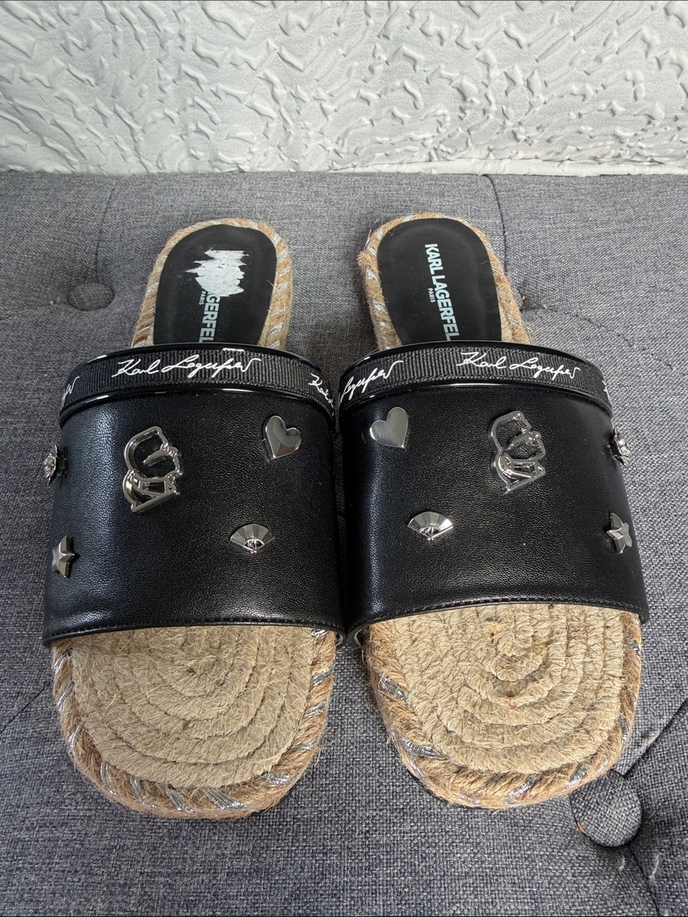 Karl Lagerfeld Women’s Black Embellished Slide NWOT